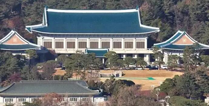 李在明入驻青瓦台办公